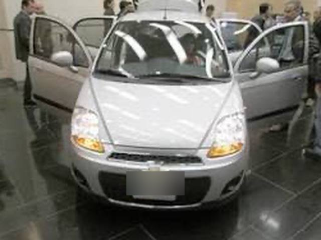 Chevrolet Spark GT — plata en evento