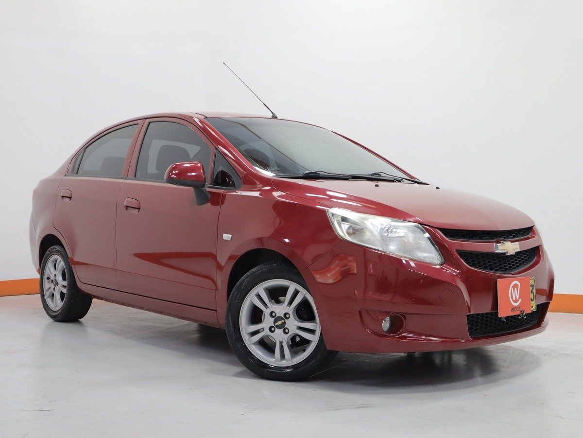 Chevrolet Sail — rojo
